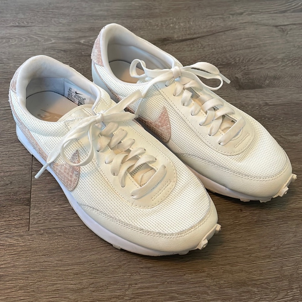 Nike Daybreak Sneaker